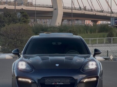 Porsche Panamera Turbo S 2012