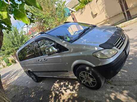 Mercedes  2009
