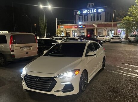 Hyundai Elantra 2018