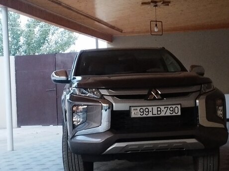 Mitsubishi L200 2022