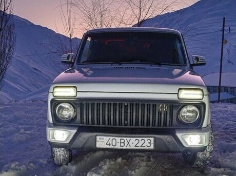 LADA (VAZ) Niva 2009