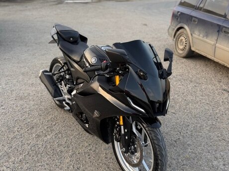 Yamaha R15 V4 2023