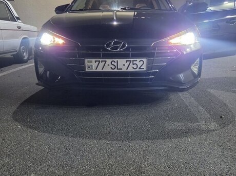 Hyundai Elantra 2019