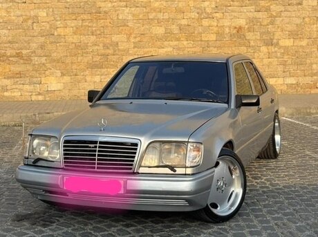 Mercedes 220 E 1994
