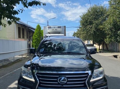 Lexus LX 570 2013