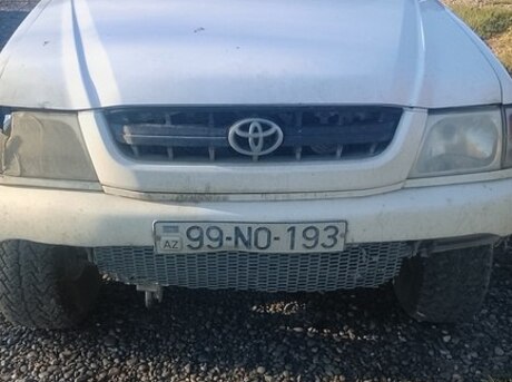 Toyota Hilux 2003