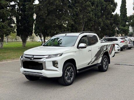 Mitsubishi L200 2023