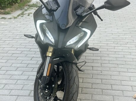 CFMOTO 250 SR 2025