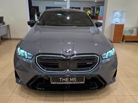 BMW M5 2025