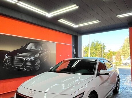 Hyundai Elantra 2025