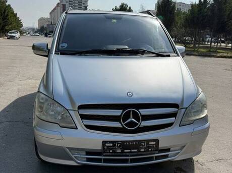 Mercedes  2011