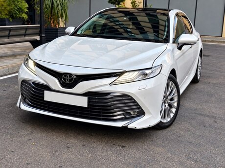 Toyota Camry 2019