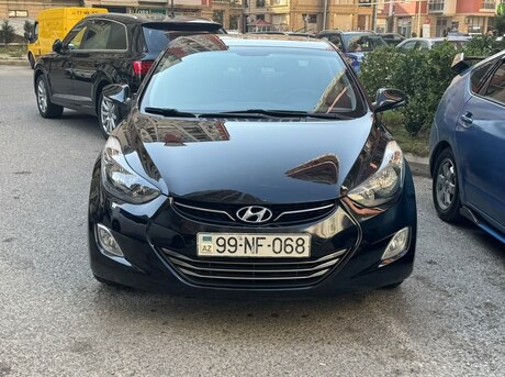 Hyundai Elantra 2012