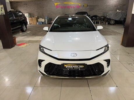 Toyota Camry 2025