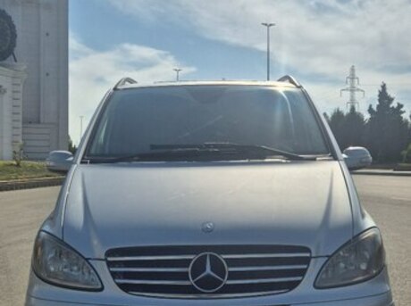 Mercedes Viano 2006