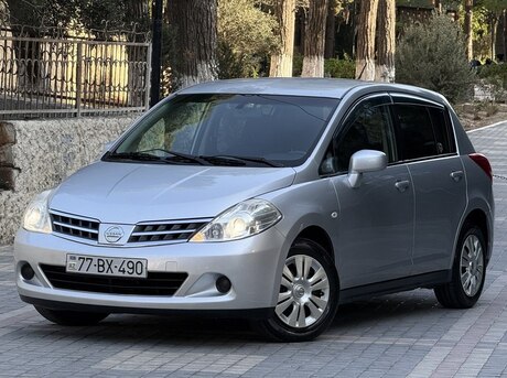 Nissan Tiida 2011