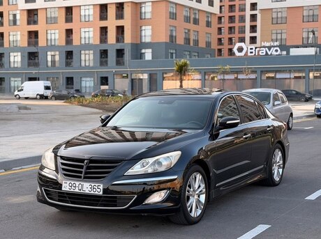 Hyundai Genesis 2013