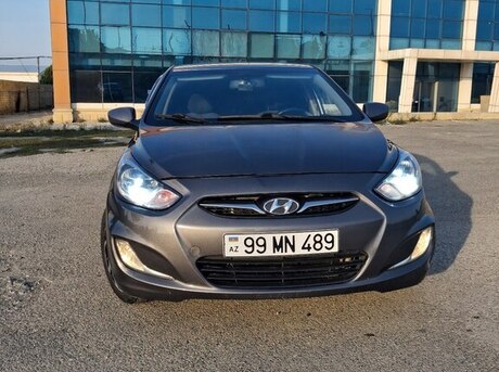 Hyundai Accent 2012