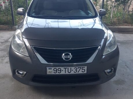 Nissan Sunny 2012