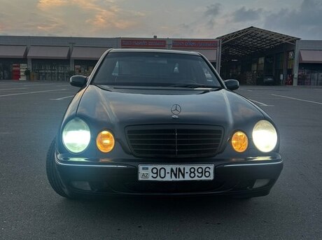 Mercedes E 270 2000