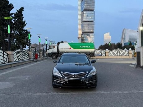 Hyundai Grandeur 2012