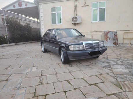 Mercedes 190 1990