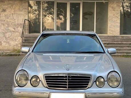 Mercedes E 220 1999