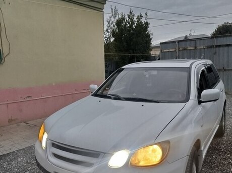 Mitsubishi Airtrek 2001