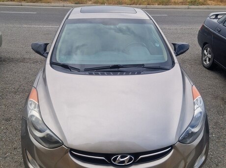 Hyundai Elantra 2013