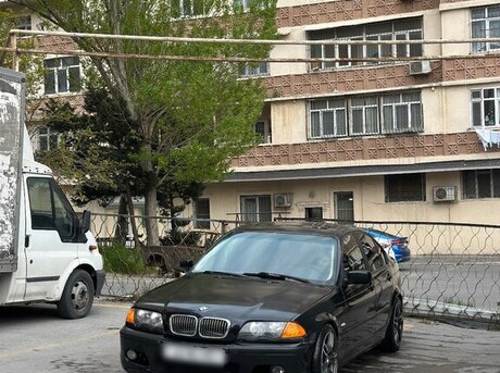 BMW 325 2000