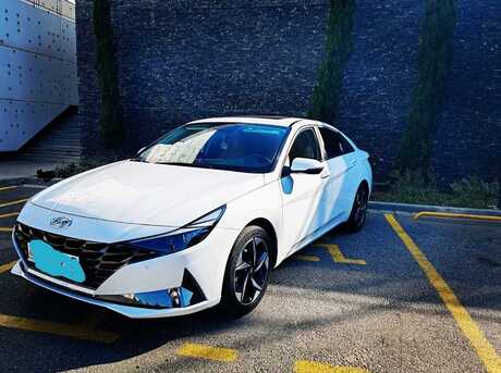 Hyundai Elantra 2022