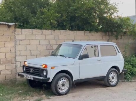 LADA (VAZ) Niva 1995