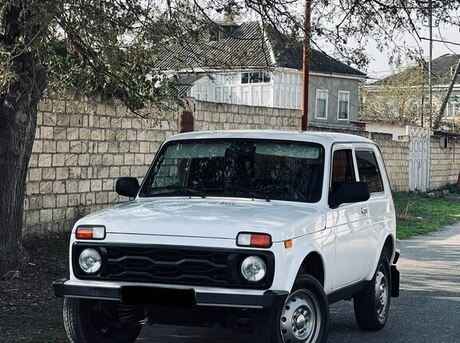 LADA (VAZ) Niva 2013