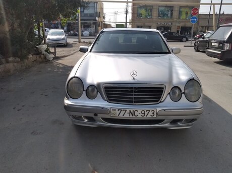 Mercedes E 220 2000