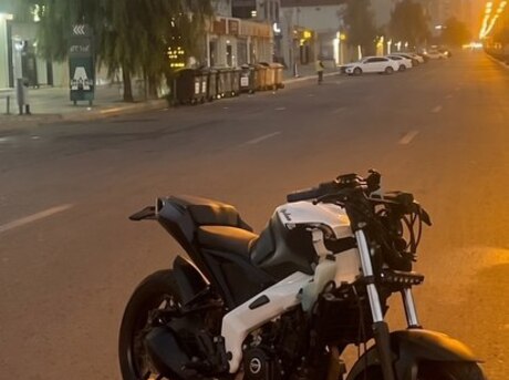 Bajaj Pulsar RS 200 2024