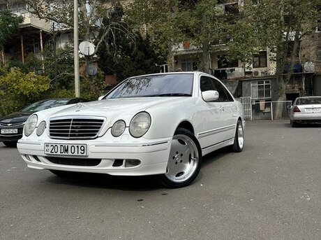 Mercedes E 320 2001
