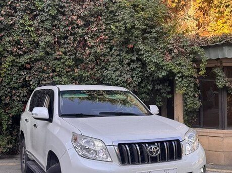 Toyota Land Cruiser Prado 2010