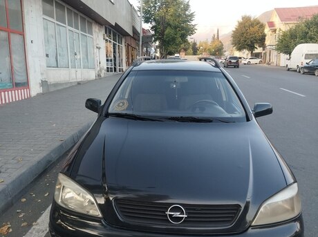 Opel Astra 2000