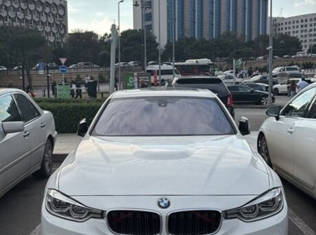 BMW 330 2016