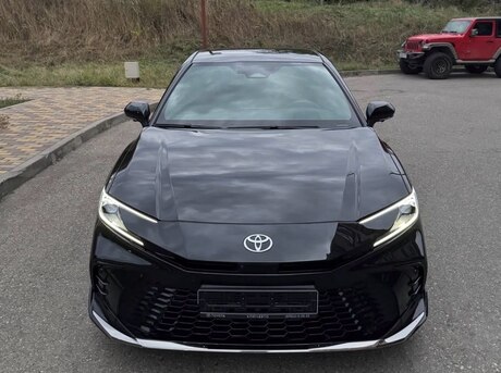 Toyota Camry 2025