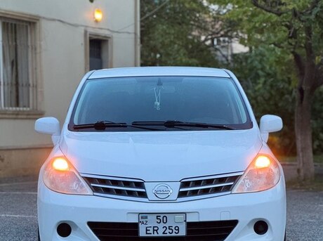 Nissan Tiida 2012
