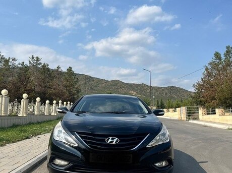 Hyundai Sonata 2011