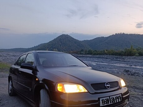Opel Astra 1998