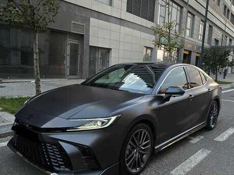 Toyota Camry 2025