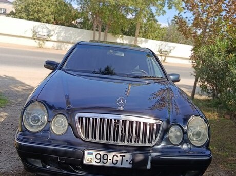 Mercedes E 270 2000