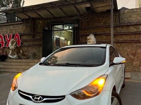 Hyundai Elantra 2013