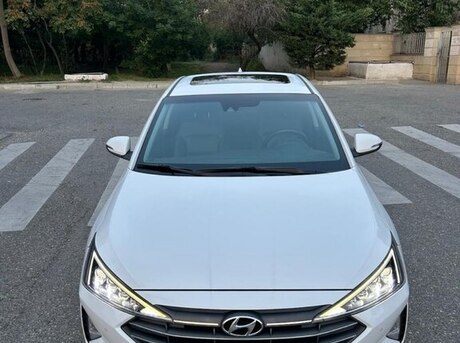 Hyundai Elantra 2019
