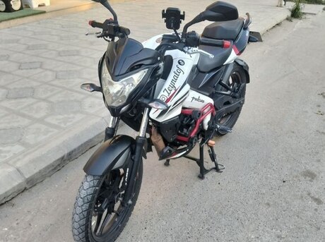 Bajaj Pulsar NS 160 2022