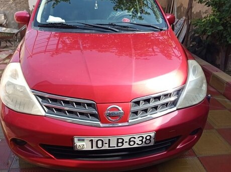 Nissan Tiida 2012