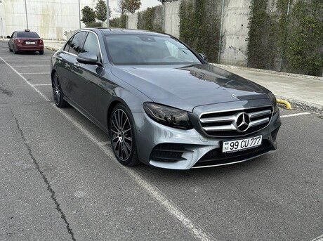 Mercedes E 300 4MATIC 2019